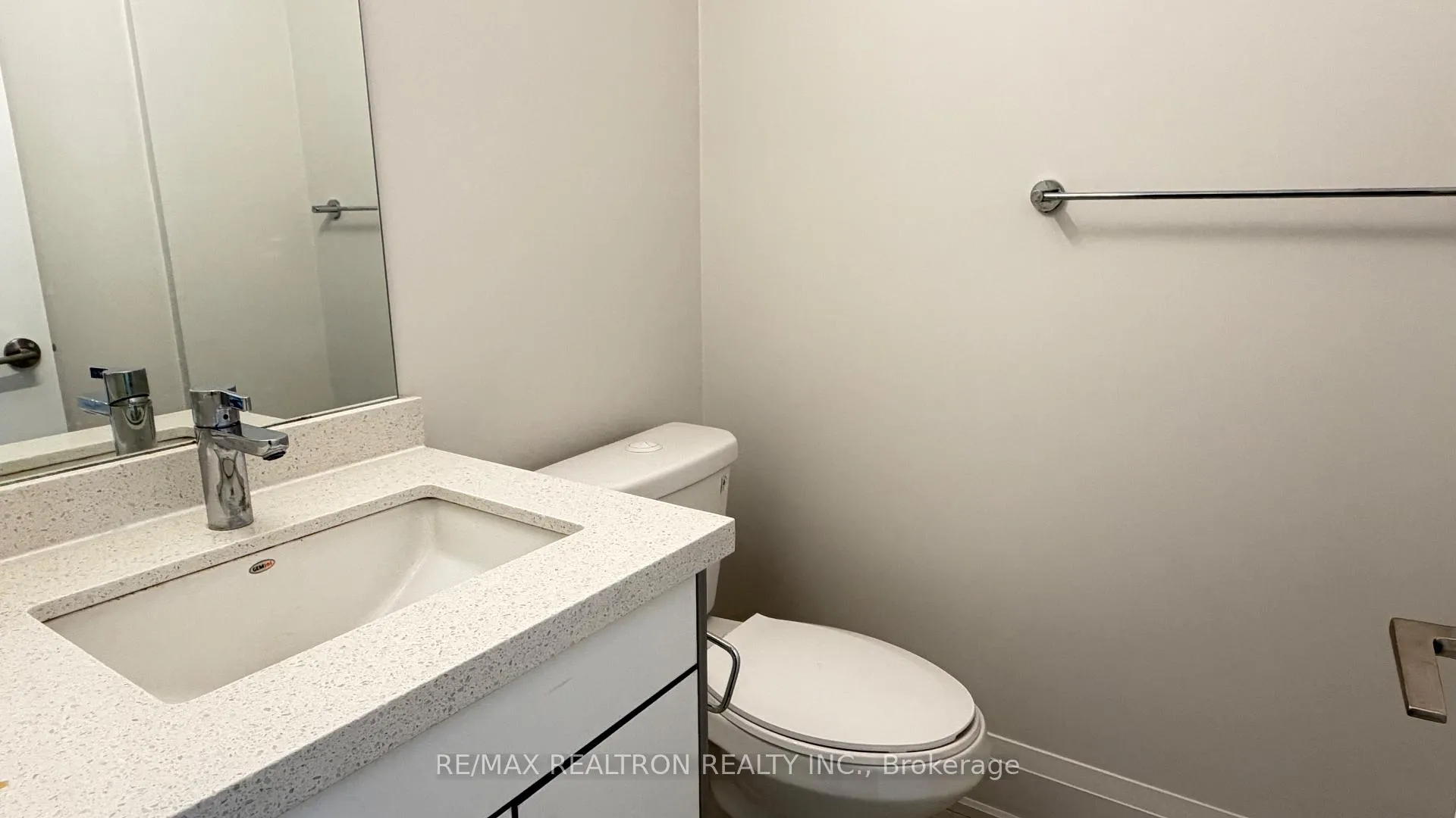 Photo 9 of 10 Mildred Temple Way, Markham, Unionville — HOMEH