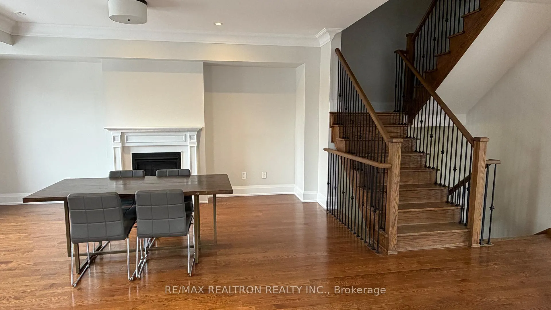 Photo 12 of 10 Mildred Temple Way, Markham, Unionville — HOMEH