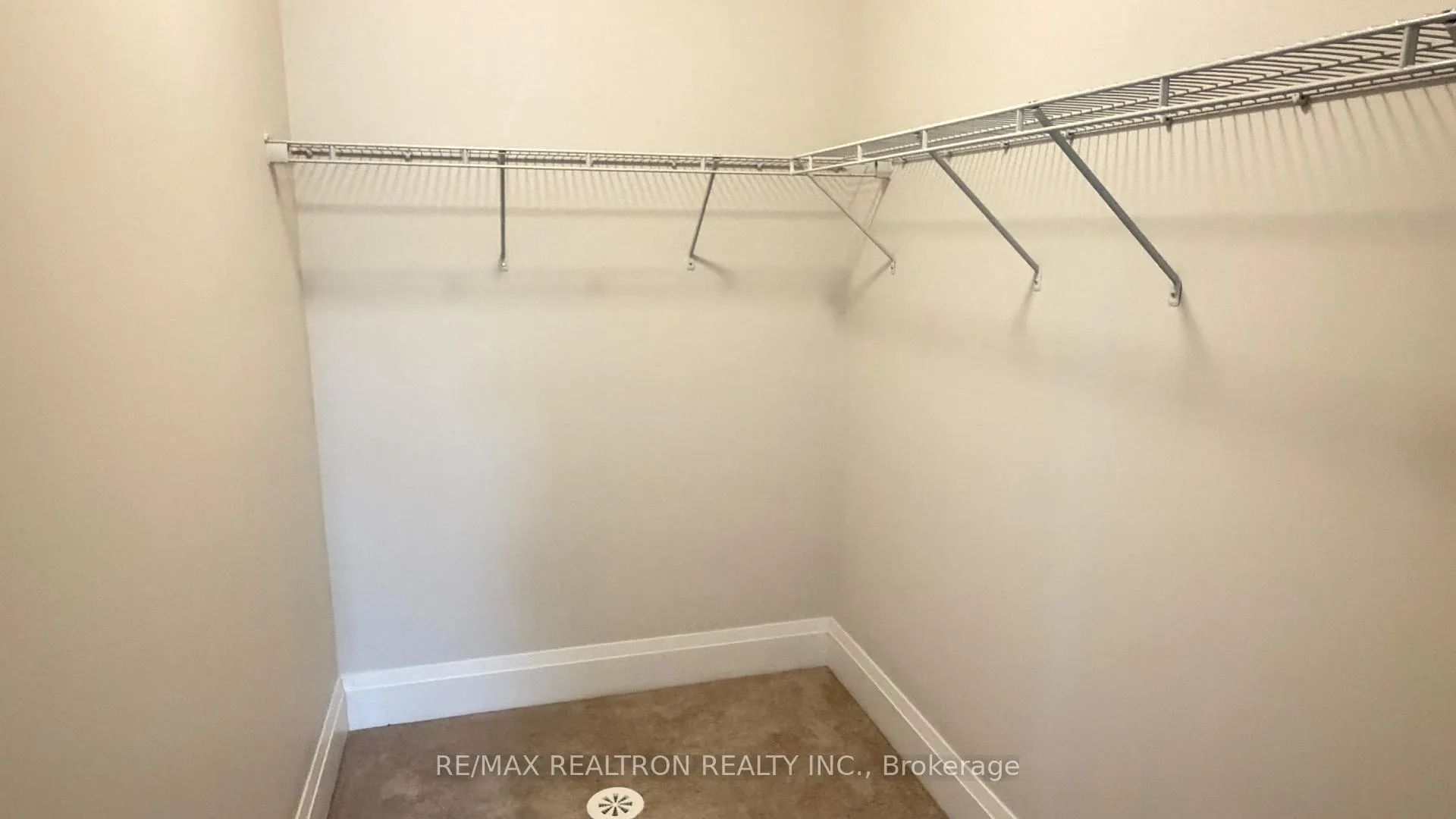 Photo 18 of 10 Mildred Temple Way, Markham, Unionville — HOMEH