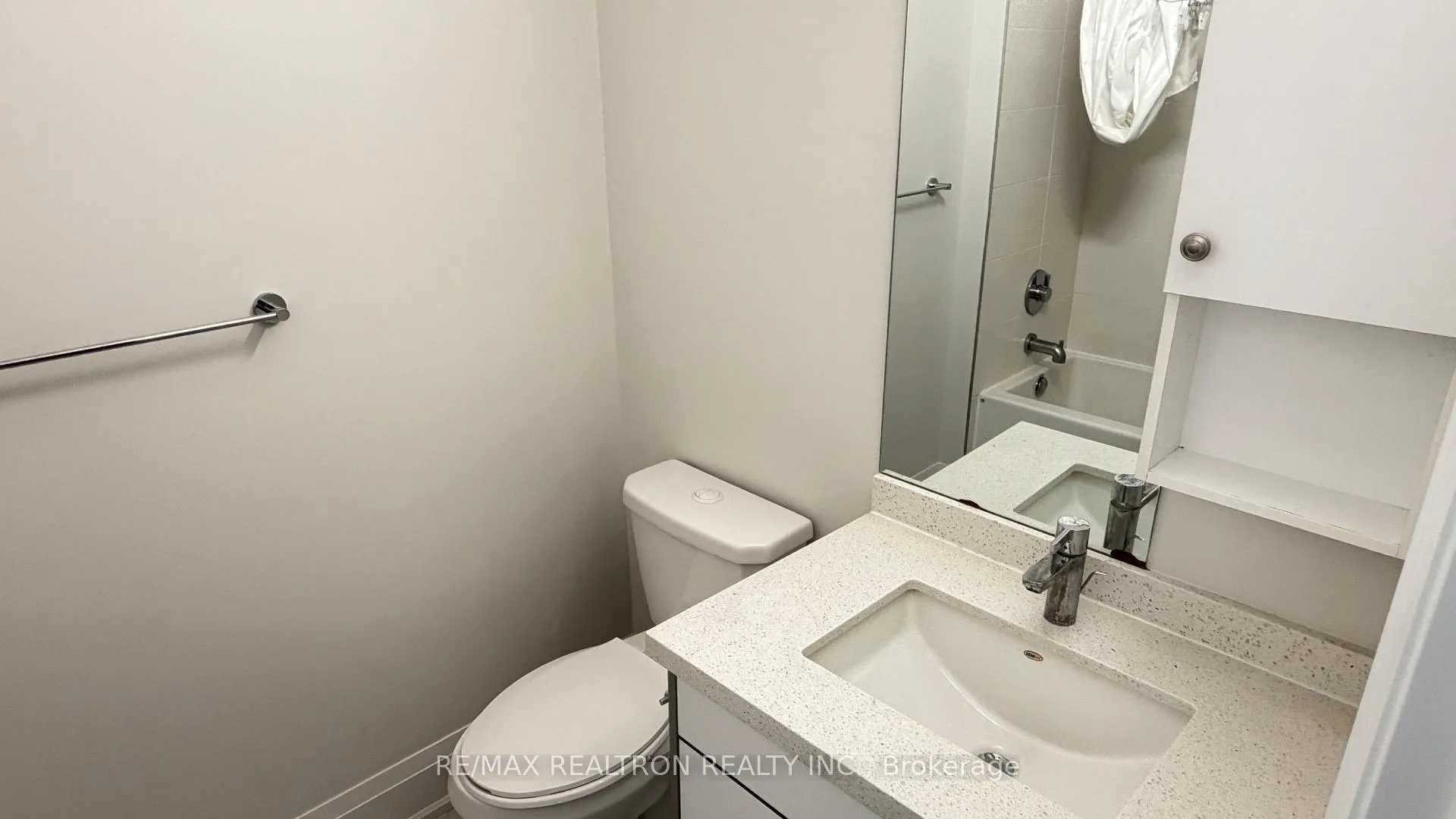 Photo 23 of 10 Mildred Temple Way, Markham, Unionville — HOMEH