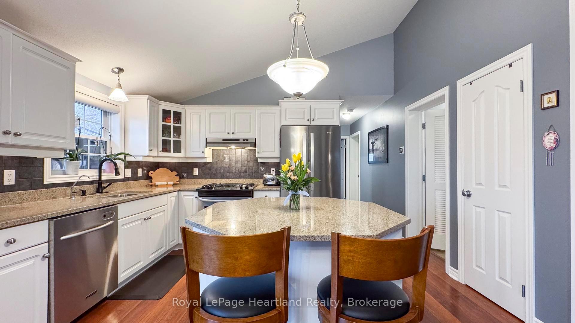 Photo 16 of 81406 Champlain Boulevard, Ashfield-Colborne-Wawanosh, Colborne — HOMEH