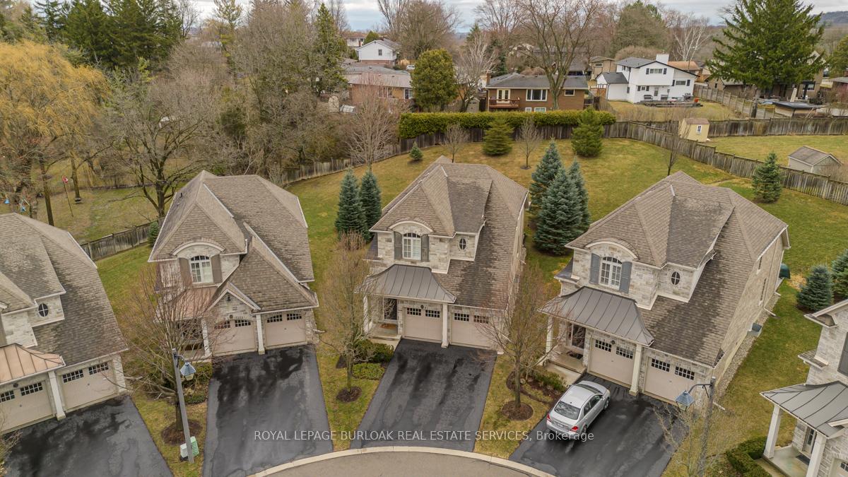 Photo 3 of 64 McGrath Court, Hamilton, Dundas — HOMEH