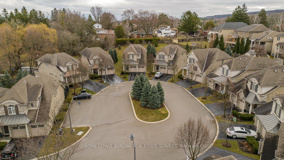 Photo 4 of 64 McGrath Court, Hamilton, Dundas — HOMEH