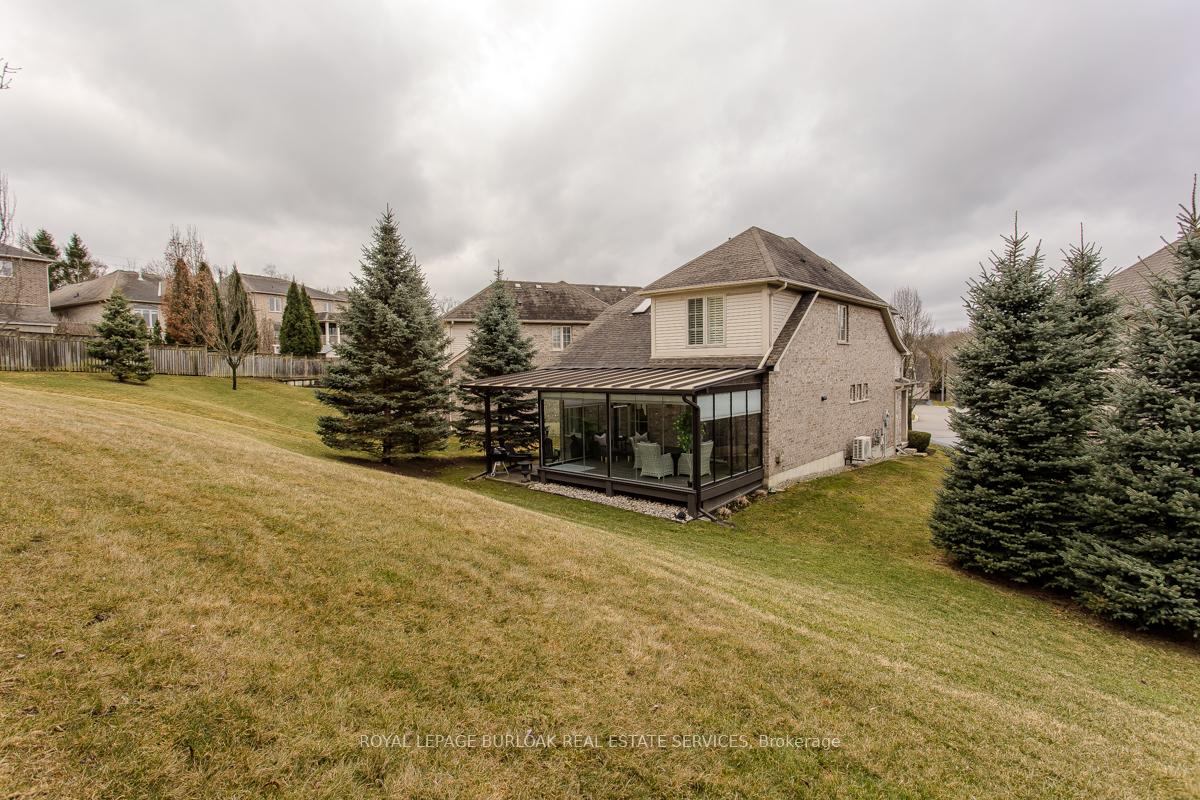 Photo 7 of 64 McGrath Court, Hamilton, Dundas — HOMEH