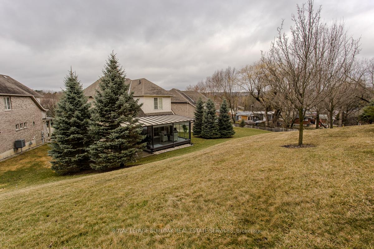 Photo 9 of 64 McGrath Court, Hamilton, Dundas — HOMEH