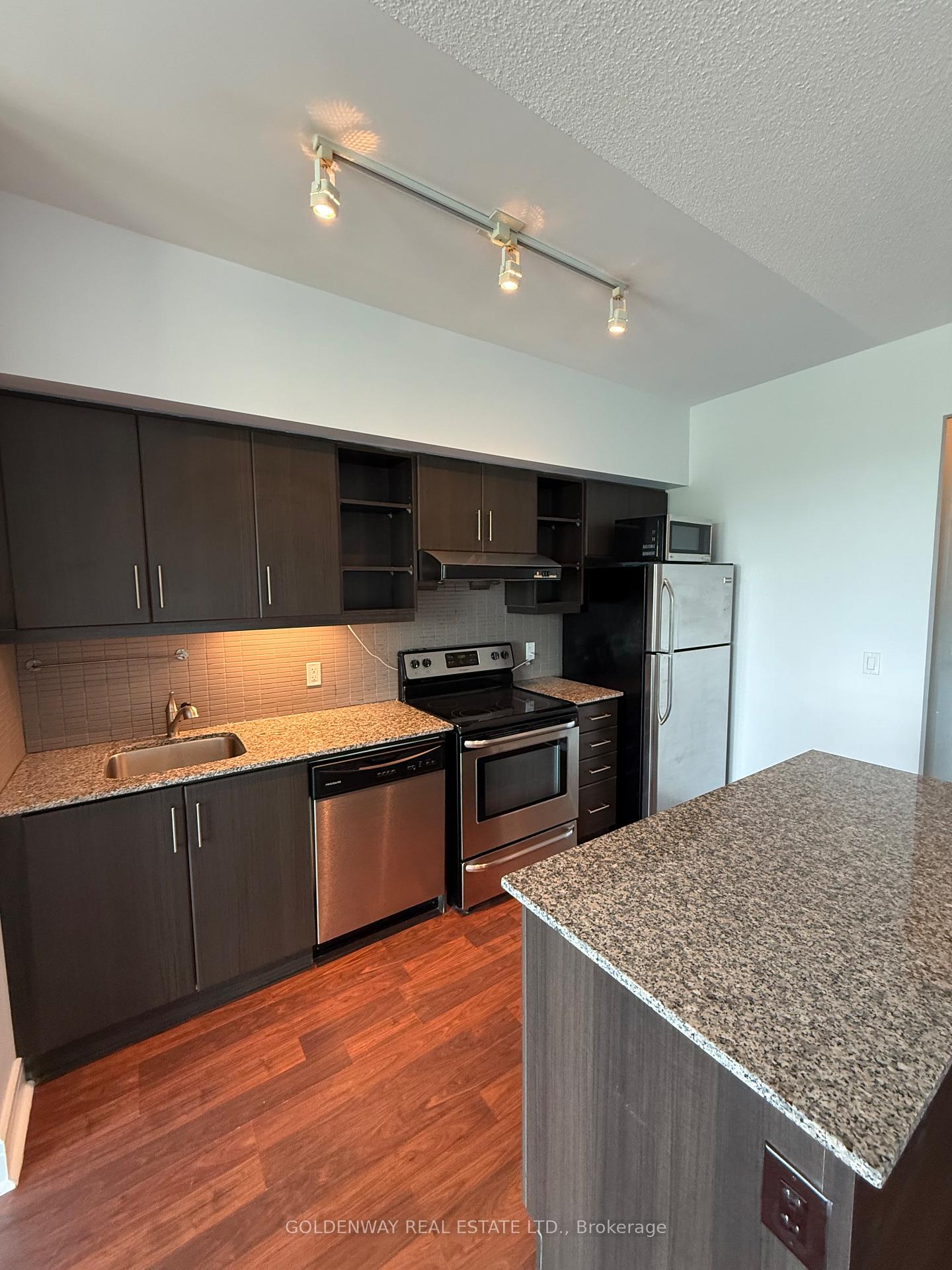 Photo 7 of Unit 722, 35 Brian Peck Crescent, Toronto, Thorncliffe Park — HOMEH