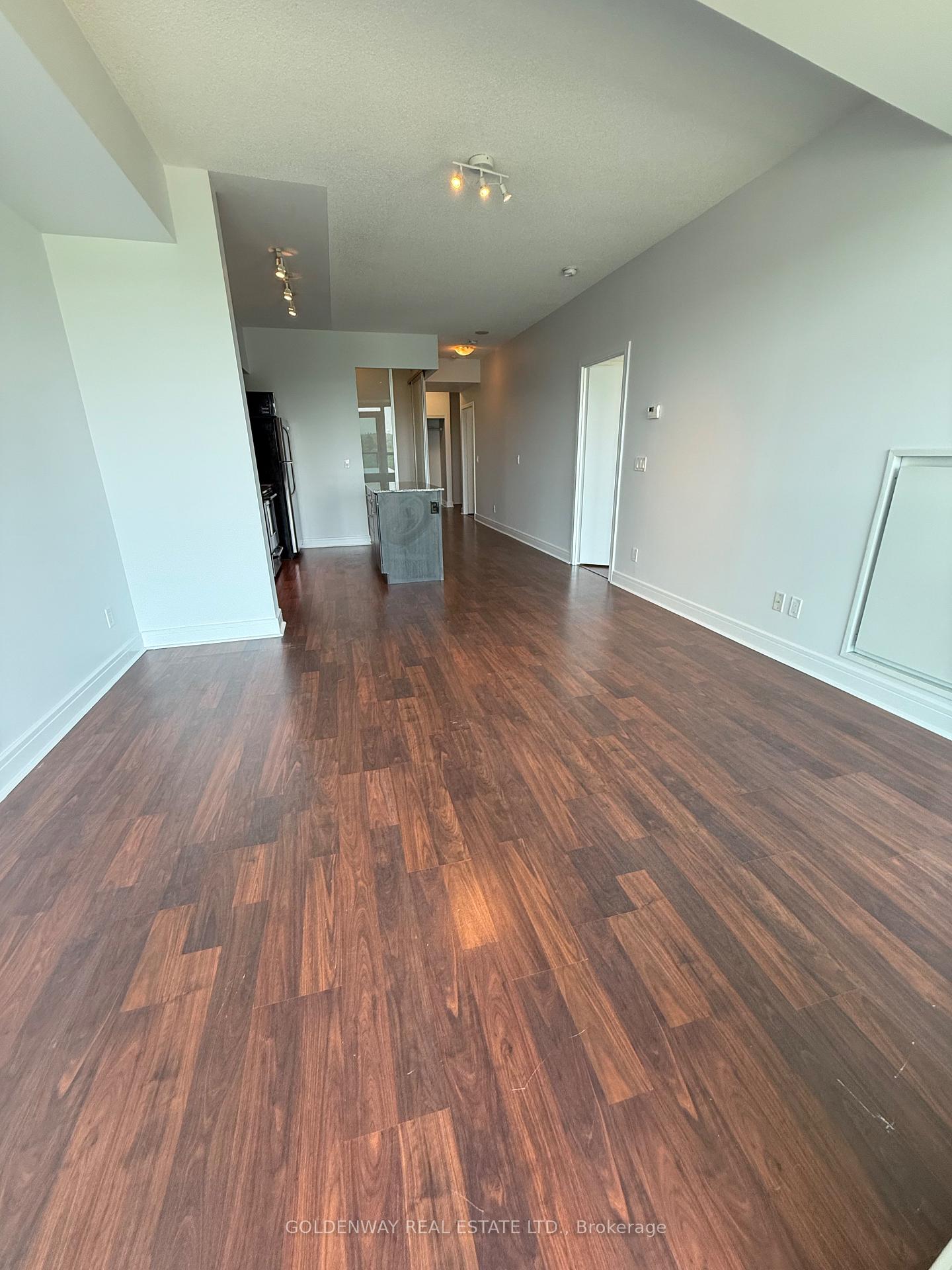 Photo 8 of Unit 722, 35 Brian Peck Crescent, Toronto, Thorncliffe Park — HOMEH