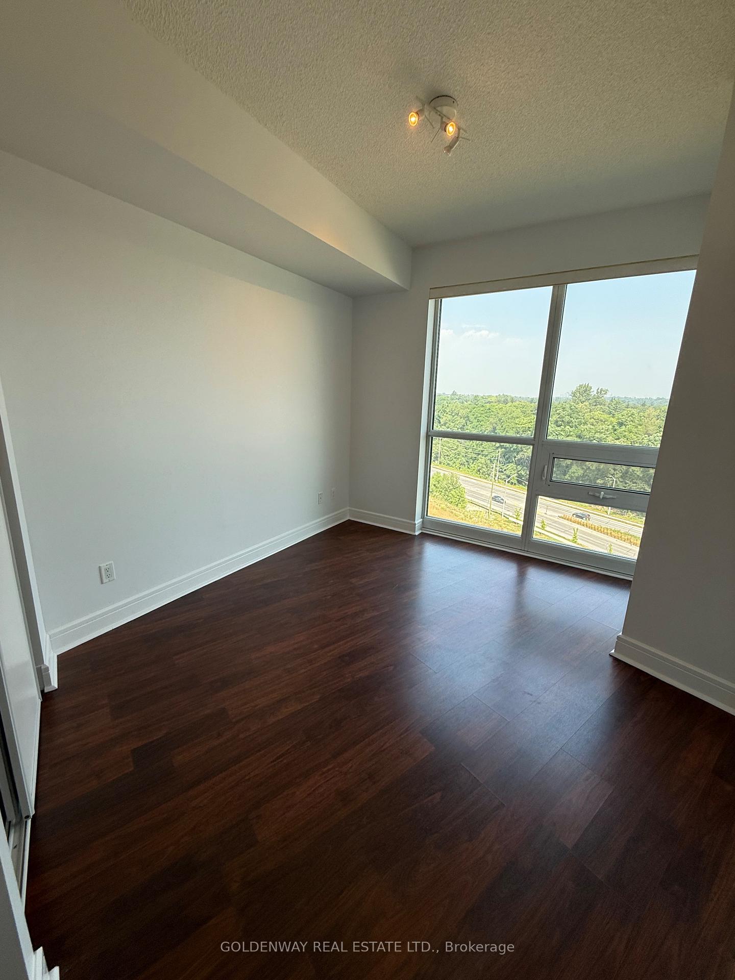 Photo 10 of Unit 722, 35 Brian Peck Crescent, Toronto, Thorncliffe Park — HOMEH