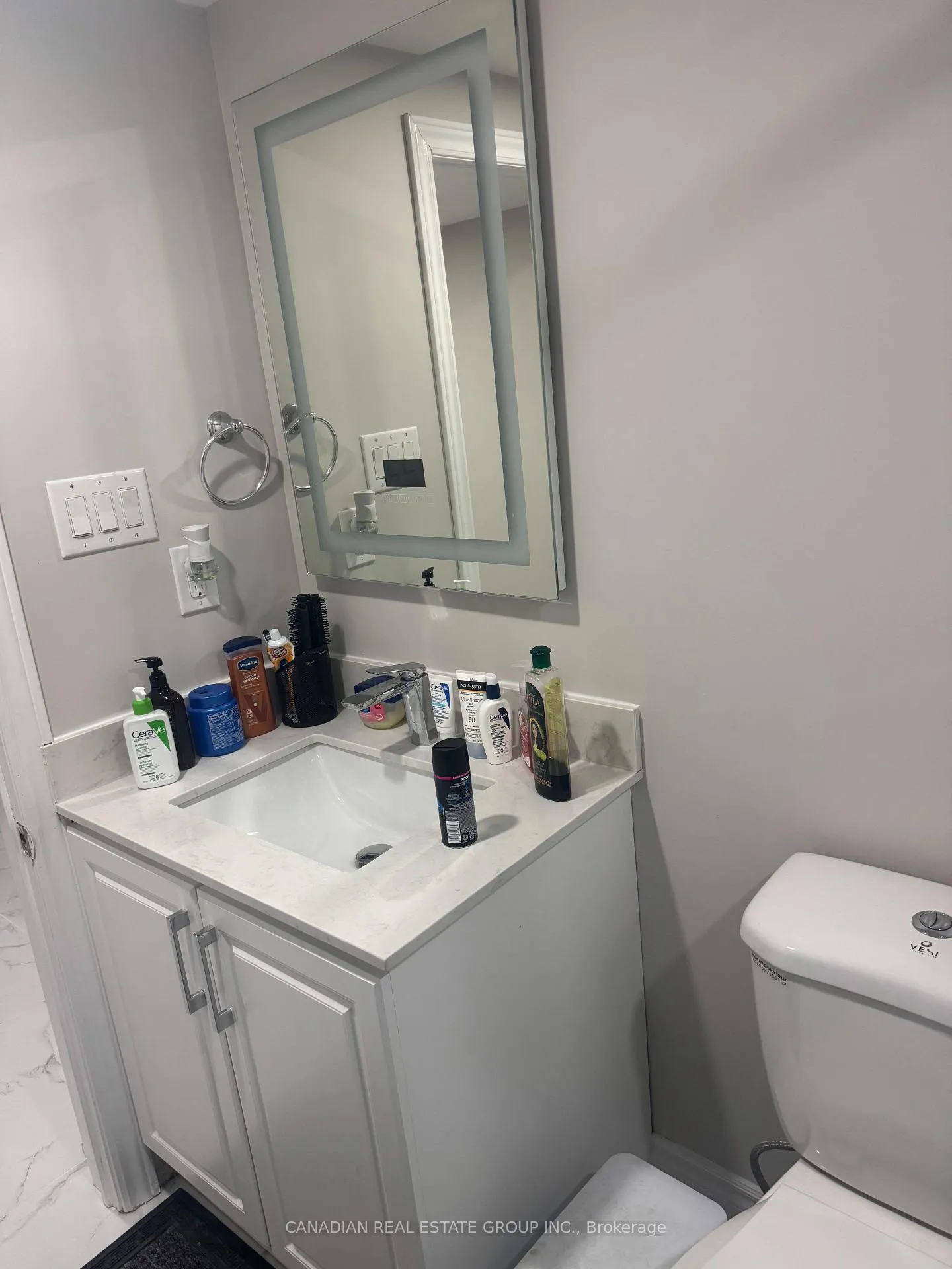 Photo 10 of Unit (Basement), 3 Haviland Circle, Brampton, Sandringham-Wellington — HOMEH