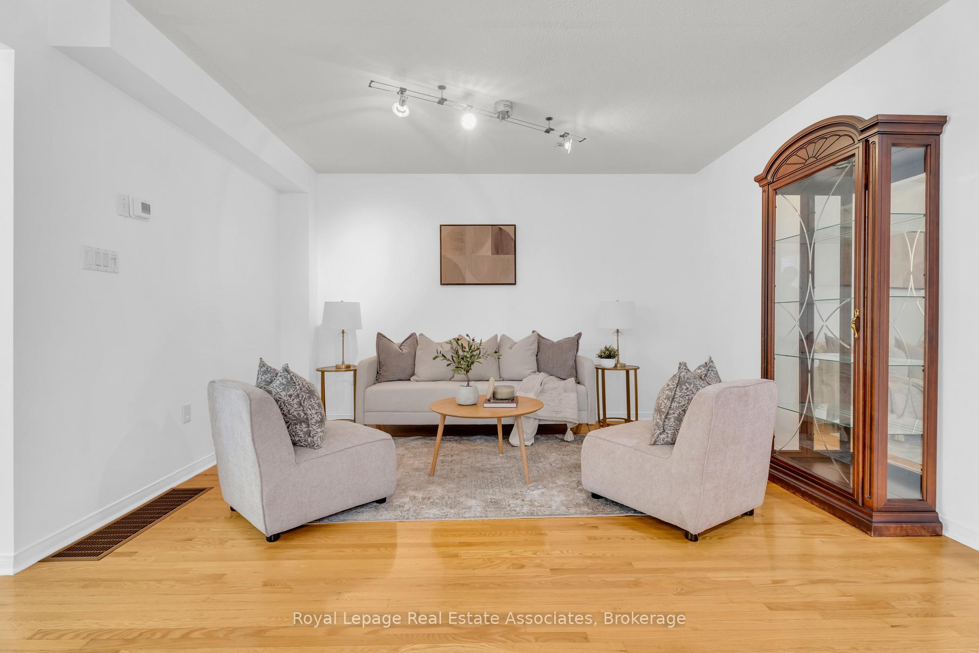 Photo 8 of 69 Lonestar Crescent, Brampton, Fletcher's Meadow — HOMEH
