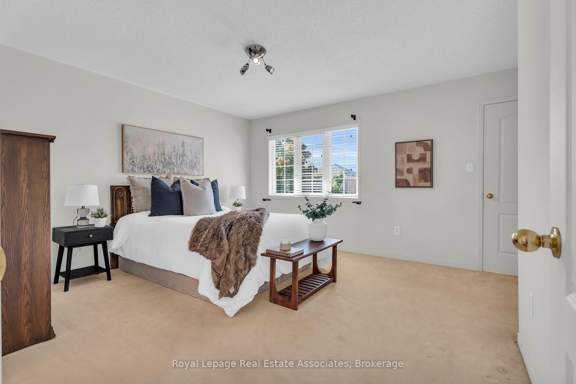 Photo 20 of 69 Lonestar Crescent, Brampton, Fletcher's Meadow — HOMEH