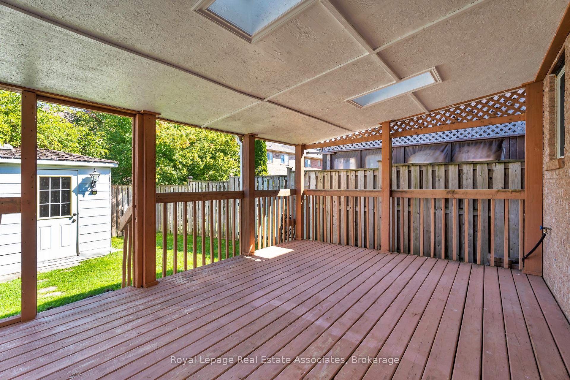 Photo 27 of 69 Lonestar Crescent, Brampton, Fletcher's Meadow — HOMEH