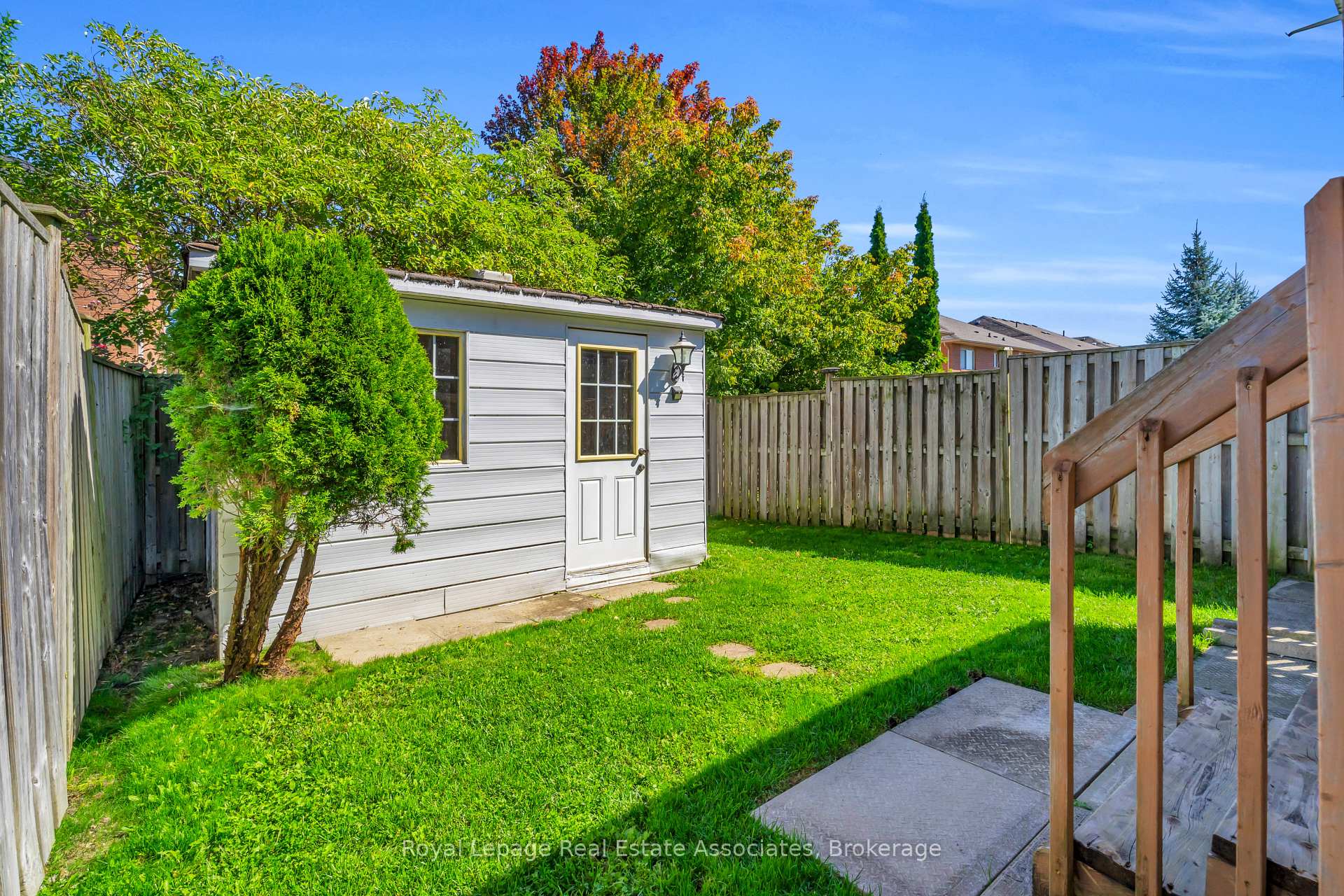 Photo 29 of 69 Lonestar Crescent, Brampton, Fletcher's Meadow — HOMEH