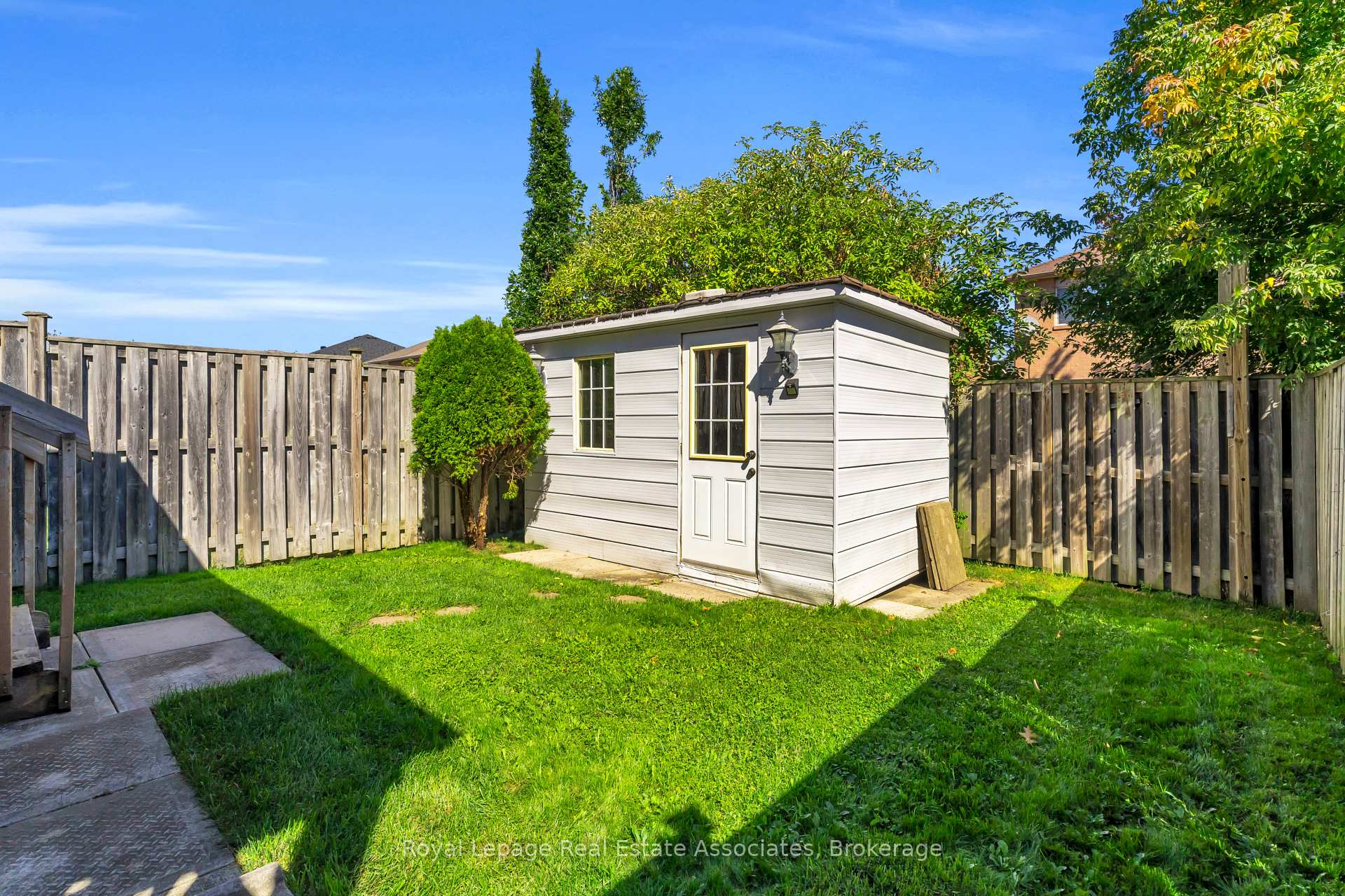 Photo 30 of 69 Lonestar Crescent, Brampton, Fletcher's Meadow — HOMEH