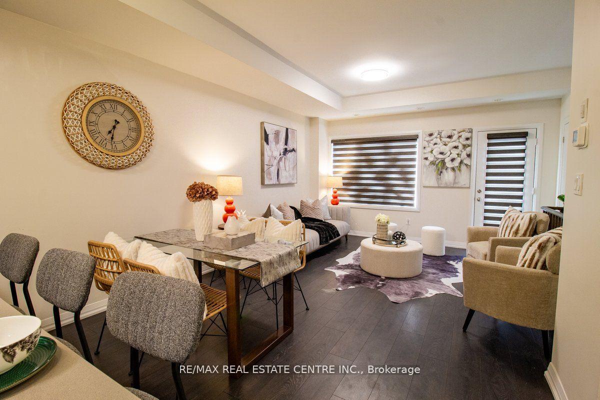 Photo 5 of 153 Danzatore Path, Oshawa, Windfields — HOMEH