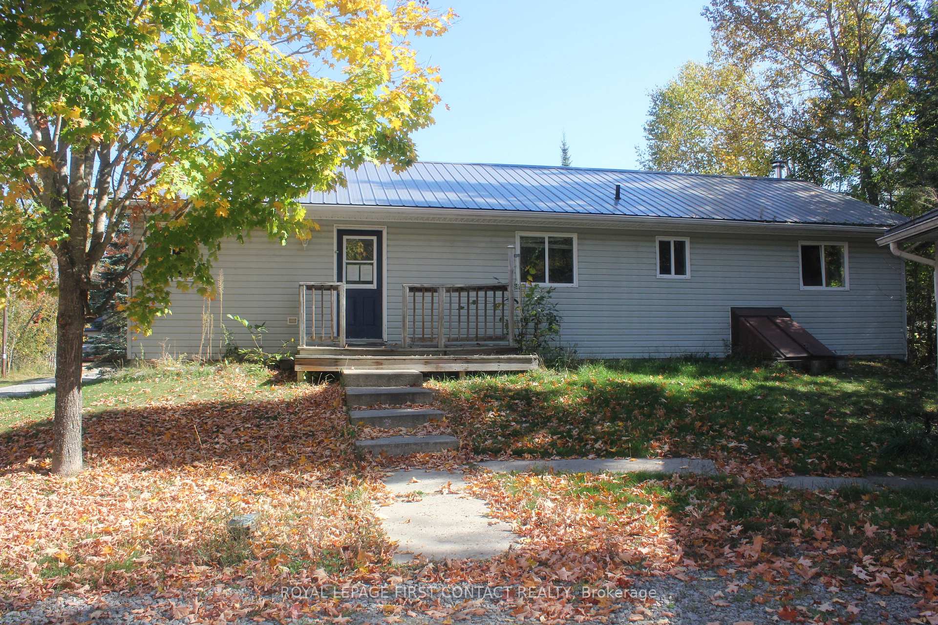 Photo 1 of 12 Birch Point, Faraday — HOMEH