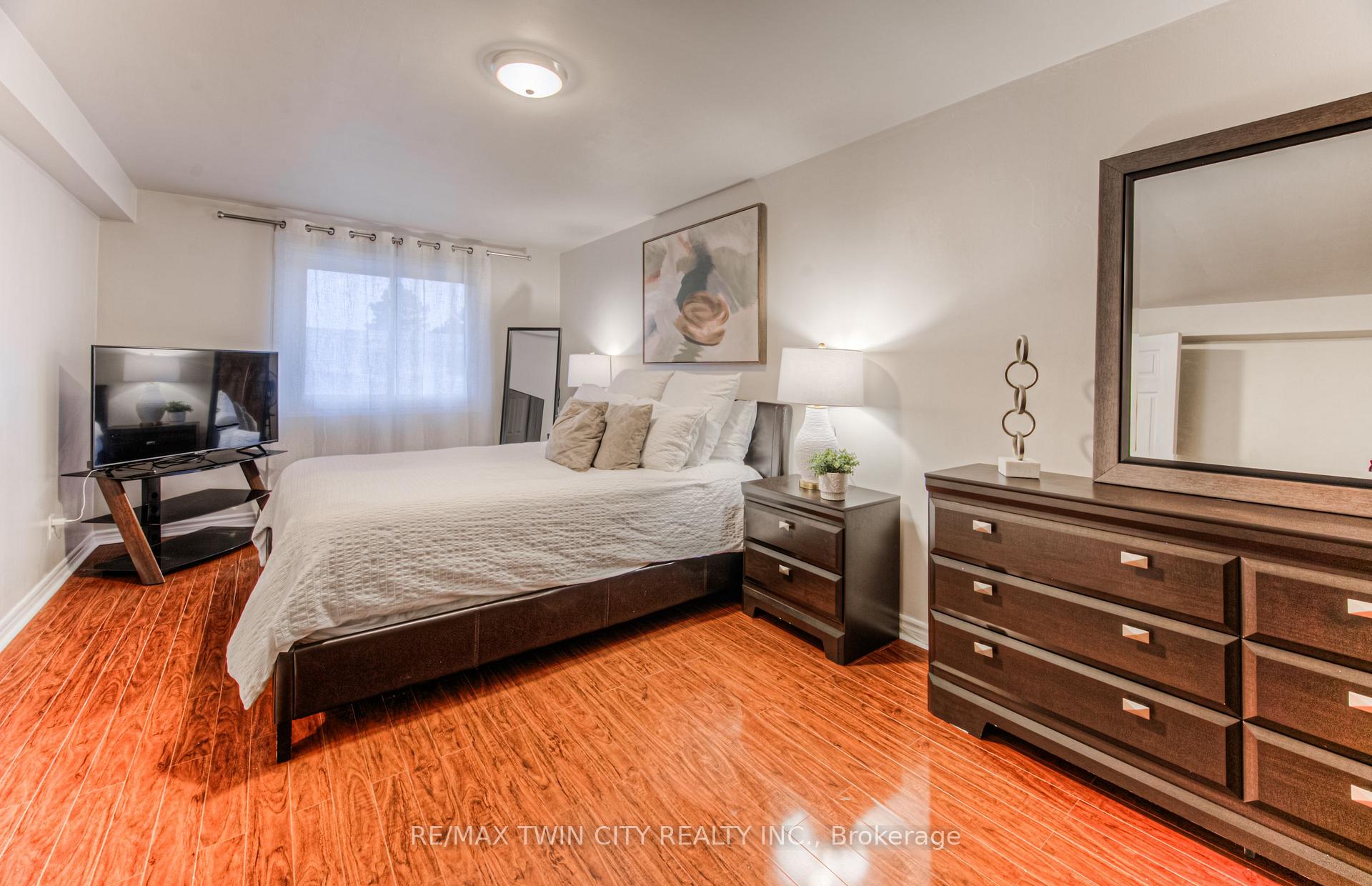 Photo 12 of Unit 26, 300 Traynor Avenue, Kitchener — HOMEH
