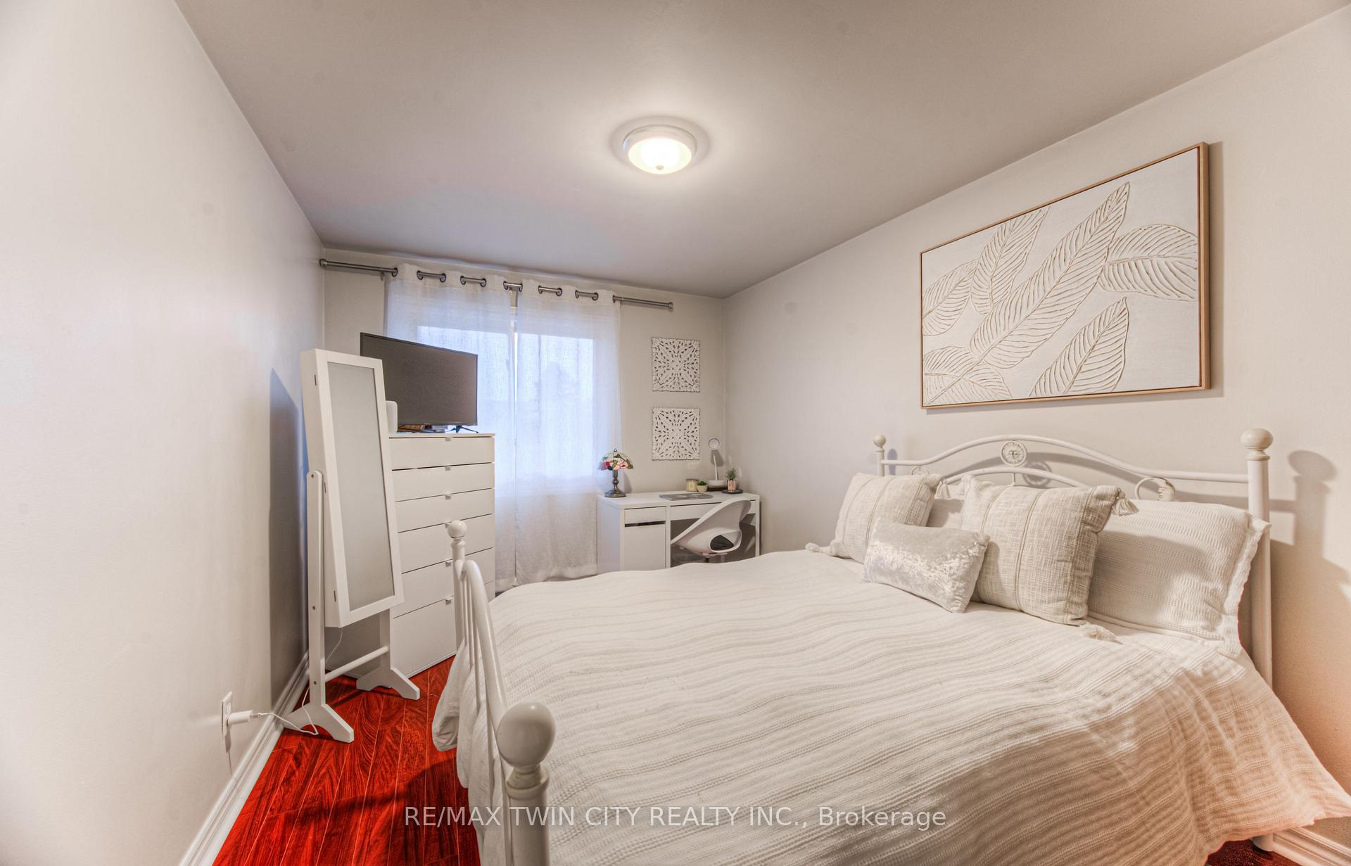 Photo 14 of Unit 26, 300 Traynor Avenue, Kitchener — HOMEH