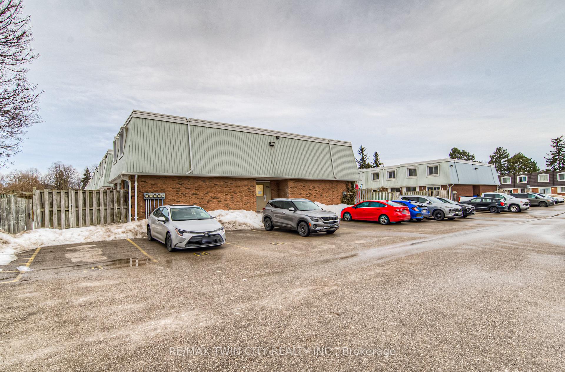 Photo 36 of Unit 26, 300 Traynor Avenue, Kitchener — HOMEH