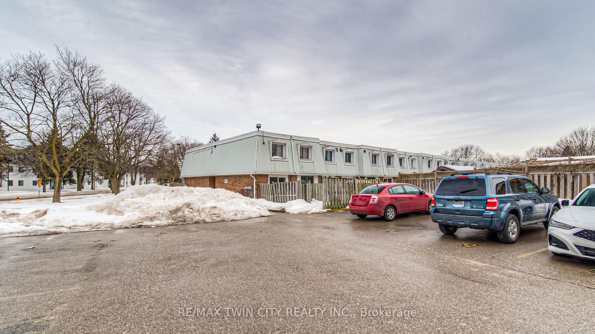 Photo 37 of Unit 26, 300 Traynor Avenue, Kitchener — HOMEH