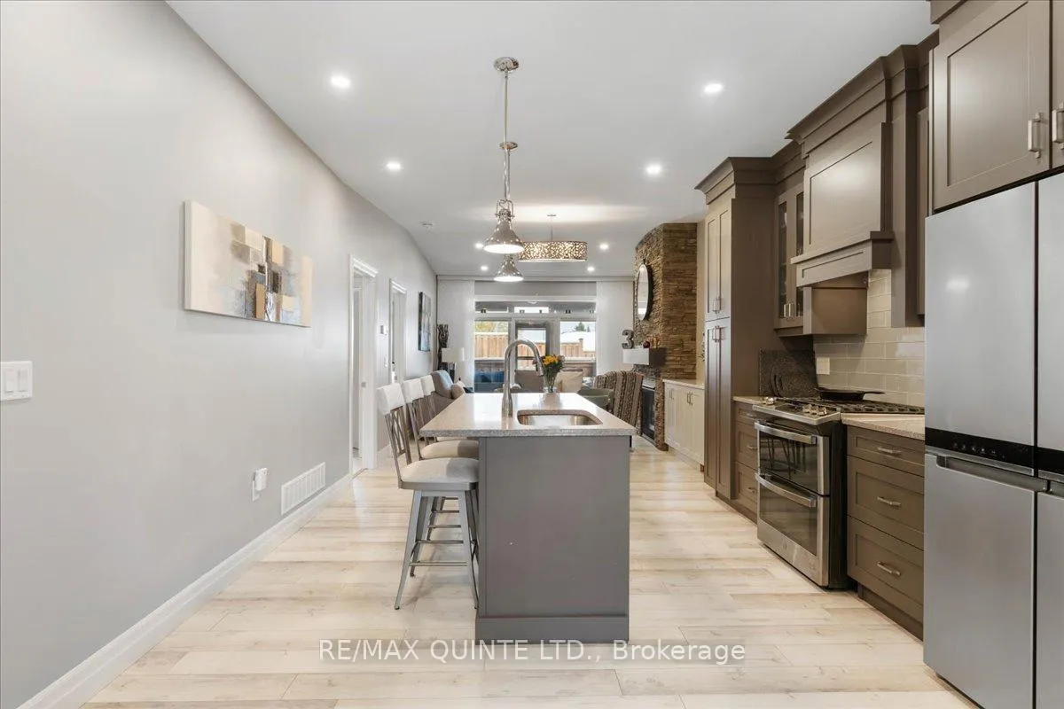 Photo 7 of 229 Baker Street, Stirling-Rawdon, Stirling Ward — HOMEH