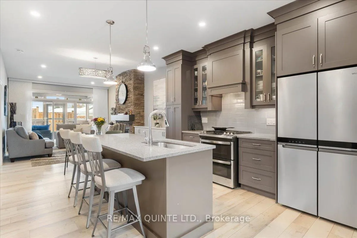 Photo 8 of 229 Baker Street, Stirling-Rawdon, Stirling Ward — HOMEH