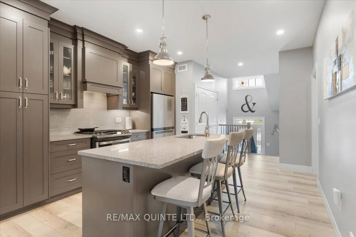 Photo 9 of 229 Baker Street, Stirling-Rawdon, Stirling Ward — HOMEH