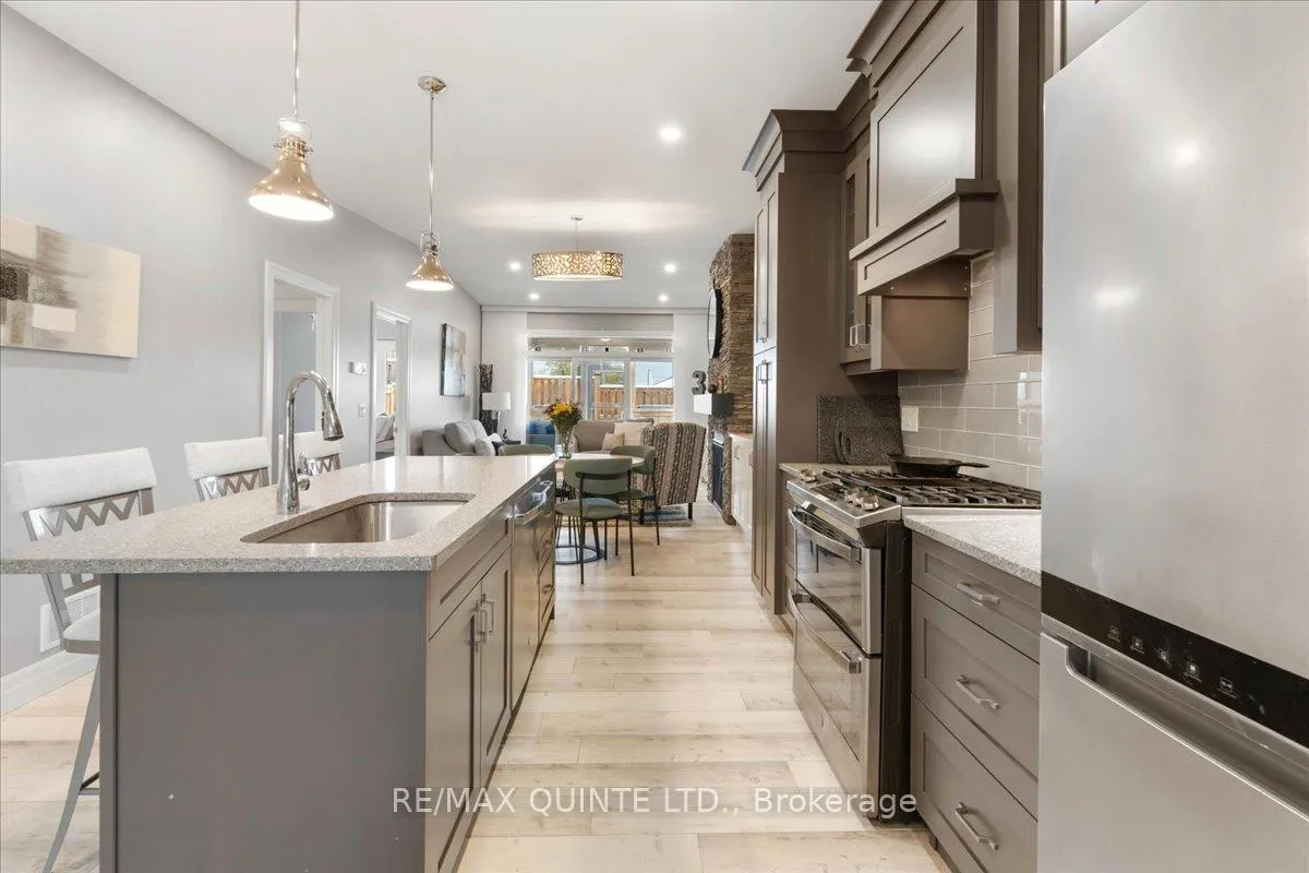 Photo 10 of 229 Baker Street, Stirling-Rawdon, Stirling Ward — HOMEH