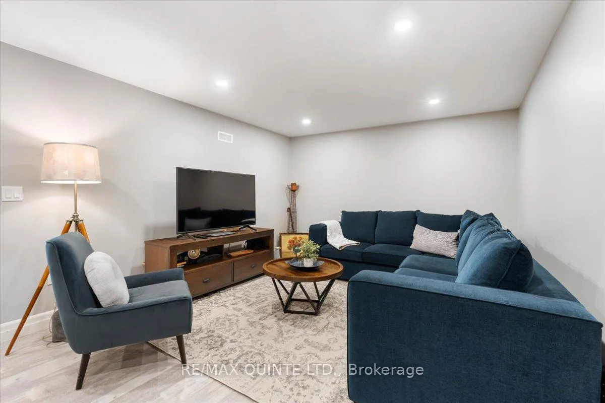 Photo 32 of 229 Baker Street, Stirling-Rawdon, Stirling Ward — HOMEH