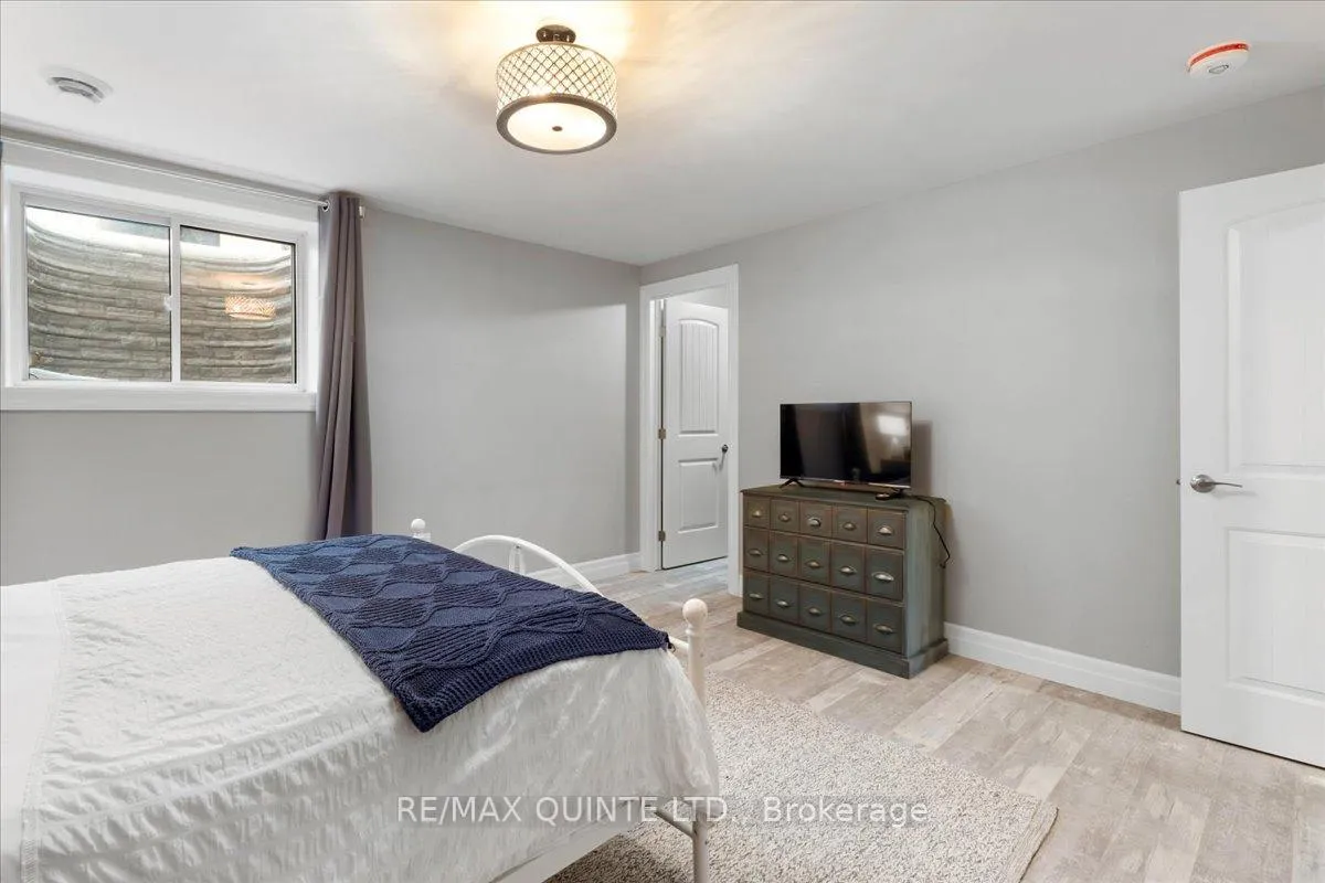 Photo 35 of 229 Baker Street, Stirling-Rawdon, Stirling Ward — HOMEH