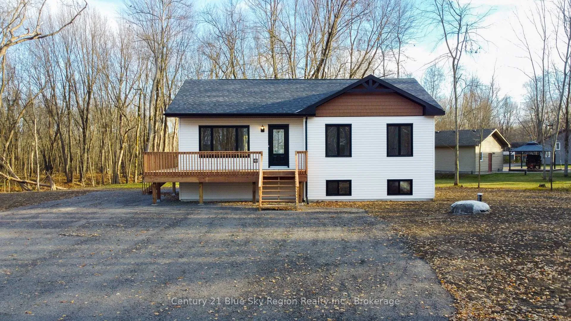 Photo 32 of 335 Waltonian Drive, Callander — HOMEH