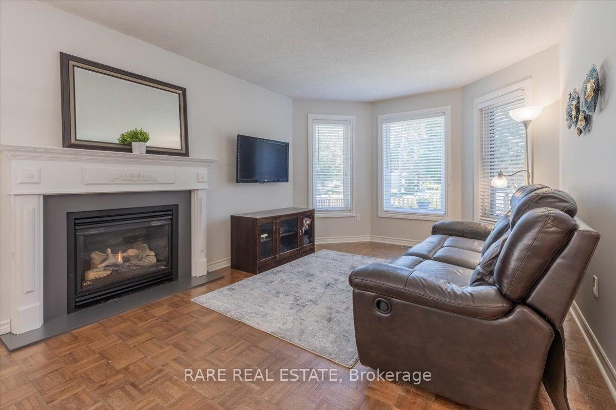 Photo 7 of 115 Nicholson Drive, Barrie, Ardagh — HOMEH
