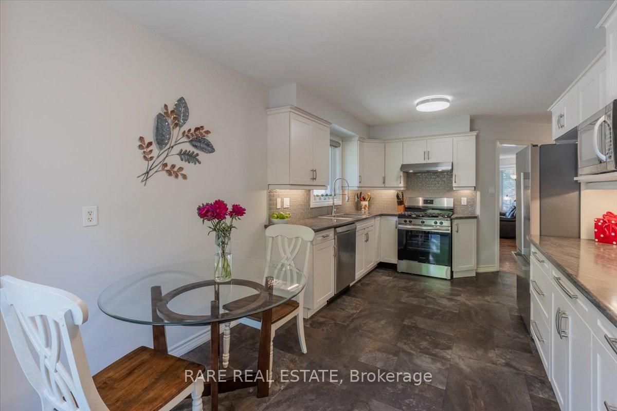 Photo 12 of 115 Nicholson Drive, Barrie, Ardagh — HOMEH