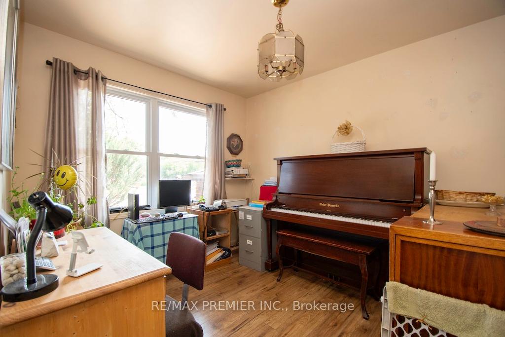 Photo 9 of 2704 Television Road, Douro-Dummer — HOMEH