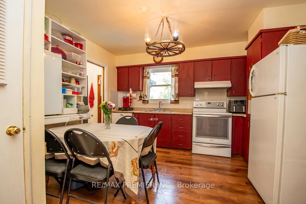 Photo 10 of 2704 Television Road, Douro-Dummer — HOMEH