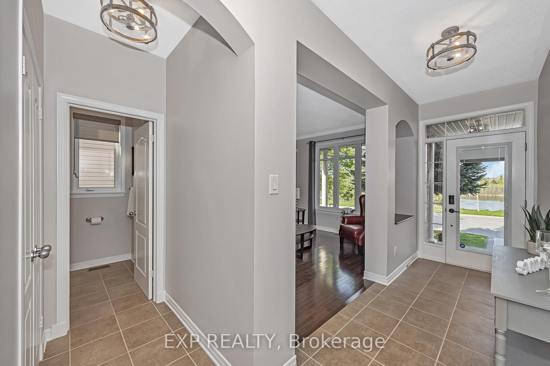 Photo 5 of 533 Dusty Miller Crescent, Ottawa, Riverside South/Gloucester Glen — HOMEH