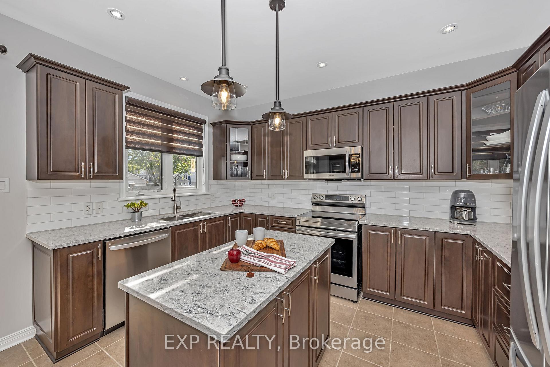 Photo 16 of 533 Dusty Miller Crescent, Ottawa, Riverside South/Gloucester Glen — HOMEH