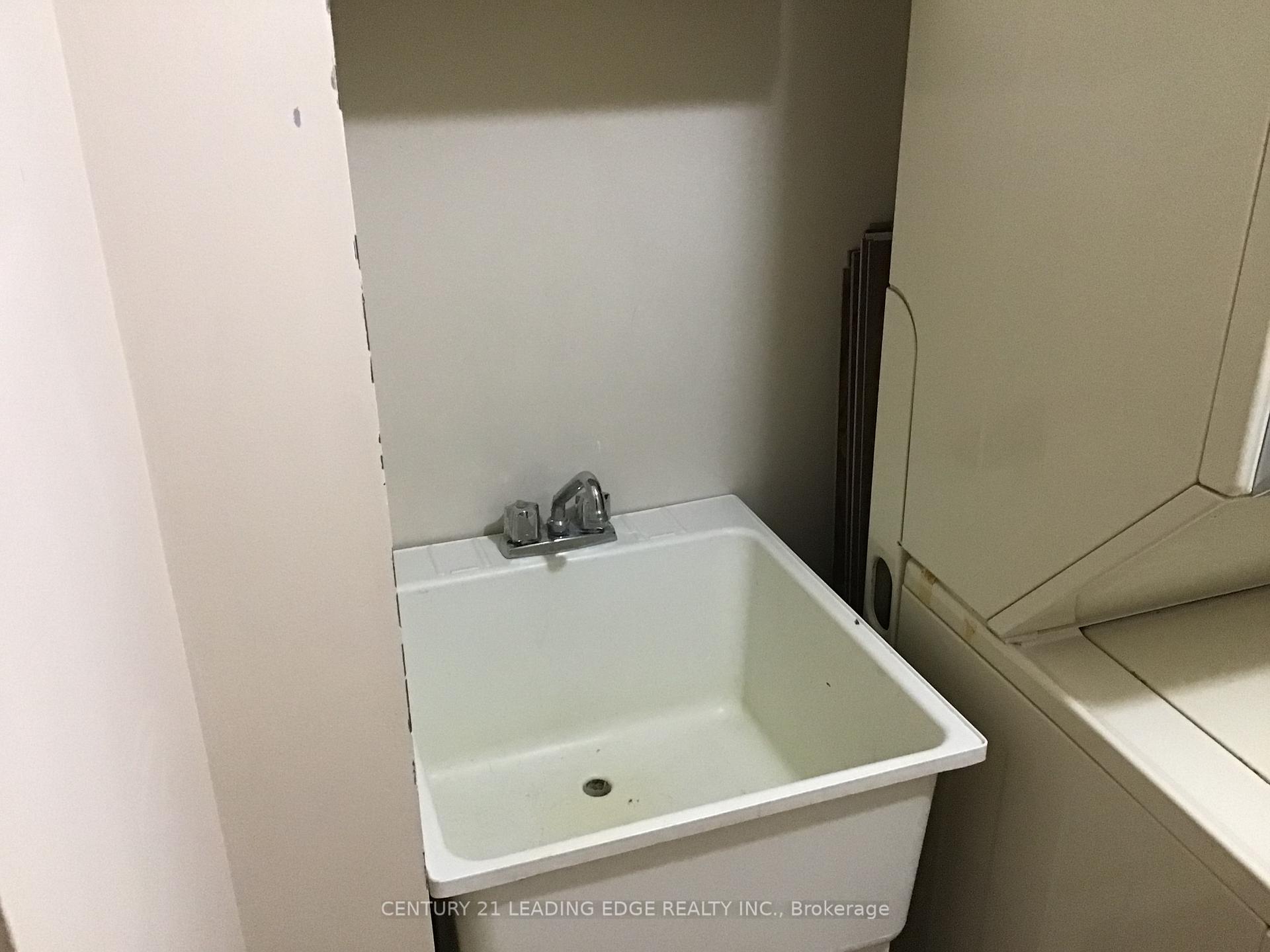 Photo 7 of Unit 406, 80 Athol Street E, Oshawa, Central — HOMEH