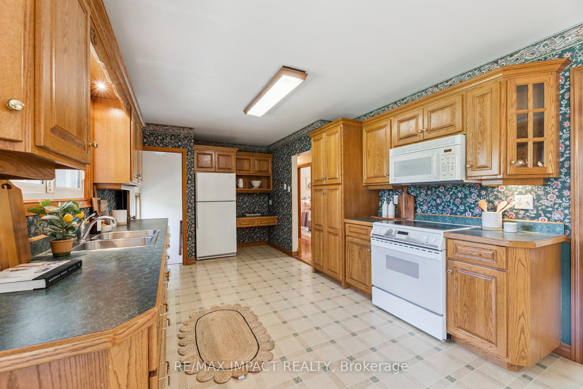Photo 15 of 298 Plati Avenue, Douro-Dummer — HOMEH