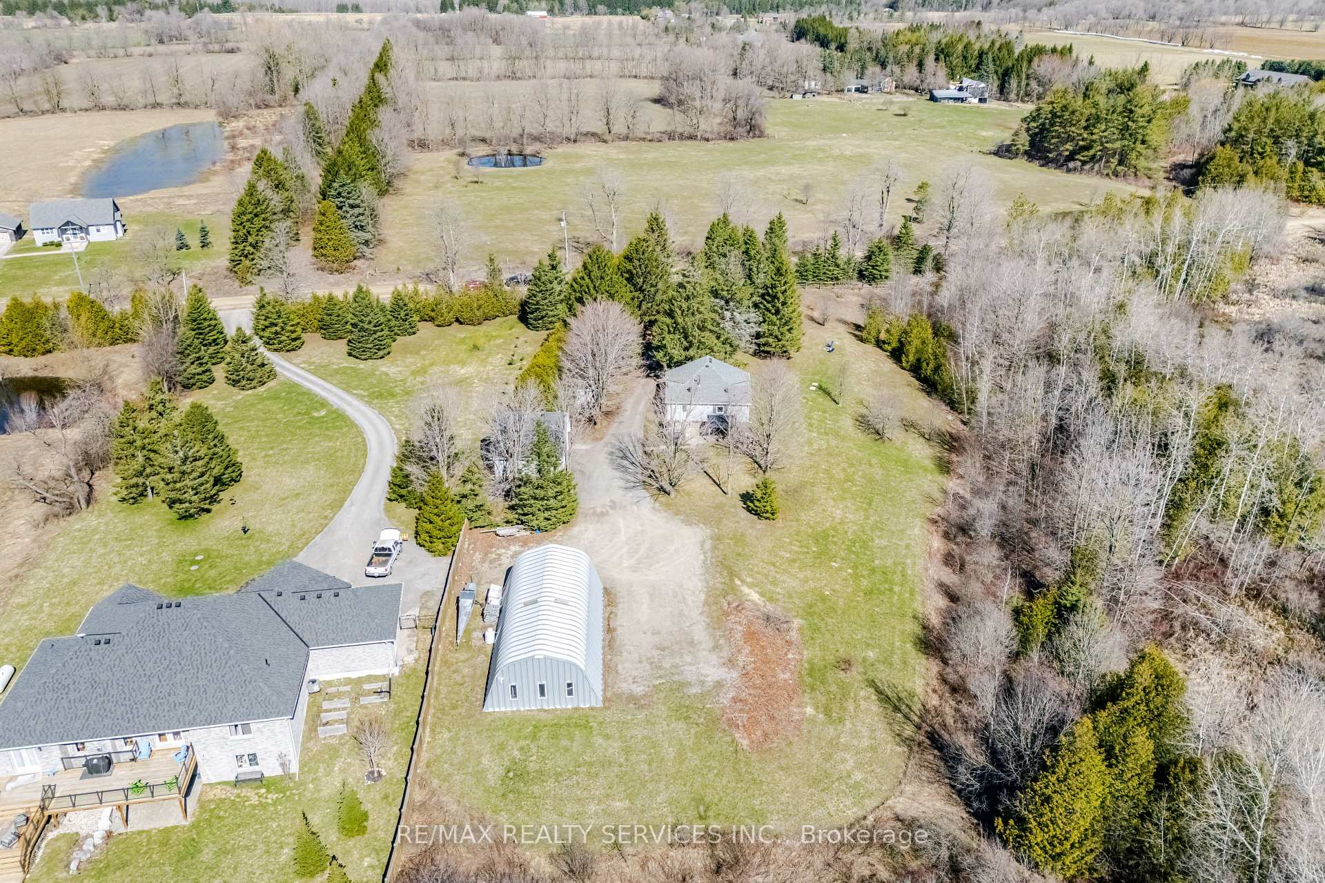 Photo 6 of 9765 Tenth Sideroad, Erin, Rural Erin — HOMEH