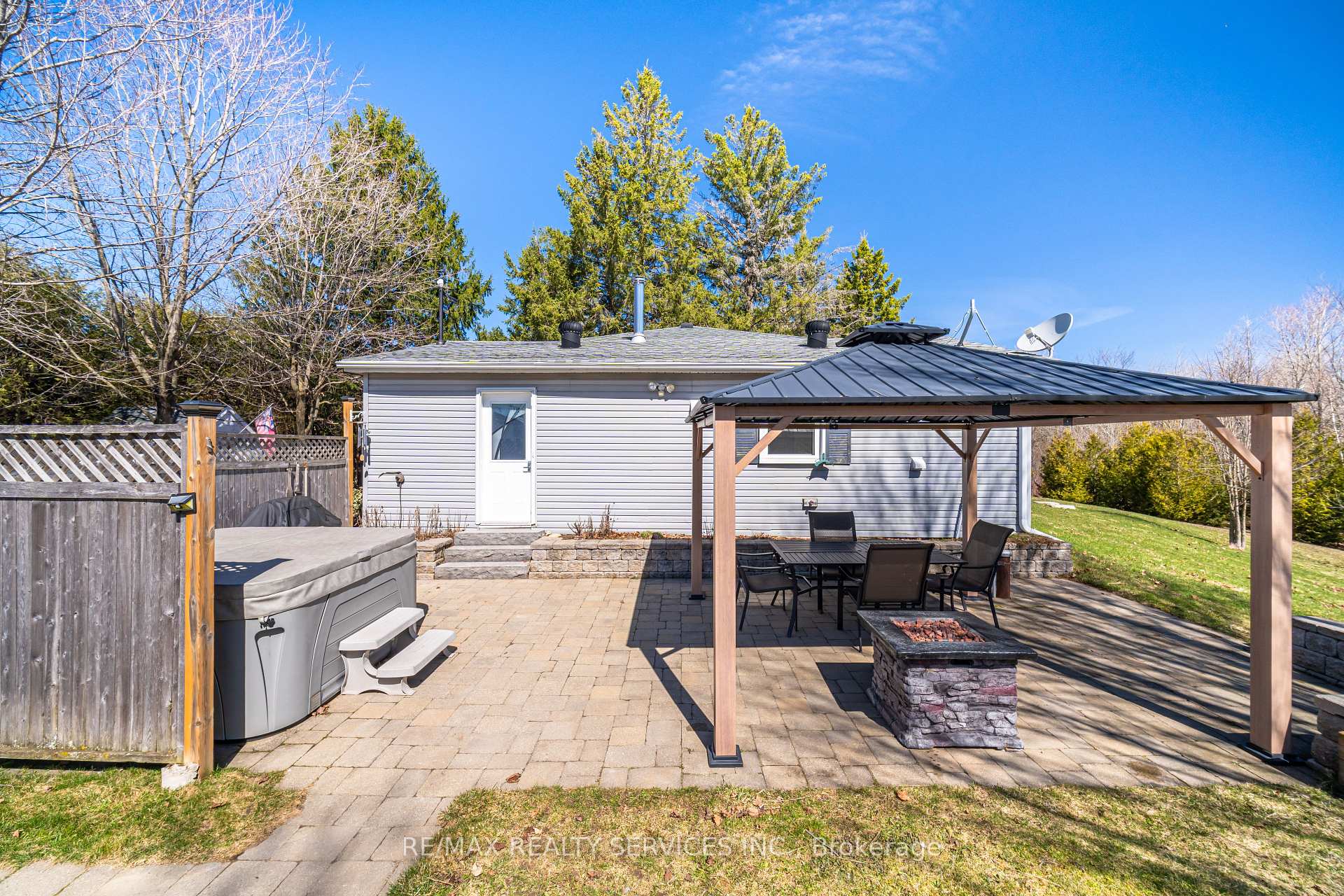 Photo 33 of 9765 Tenth Sideroad, Erin, Rural Erin — HOMEH