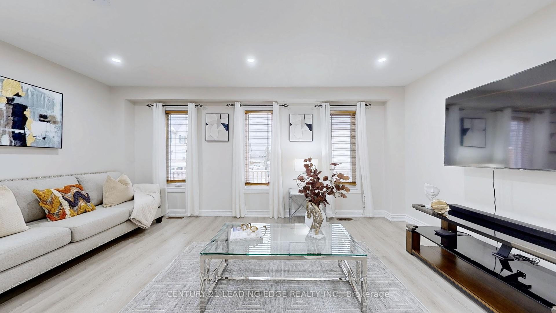 Photo 5 of 56 Spraggins Lane, Ajax, Central — HOMEH