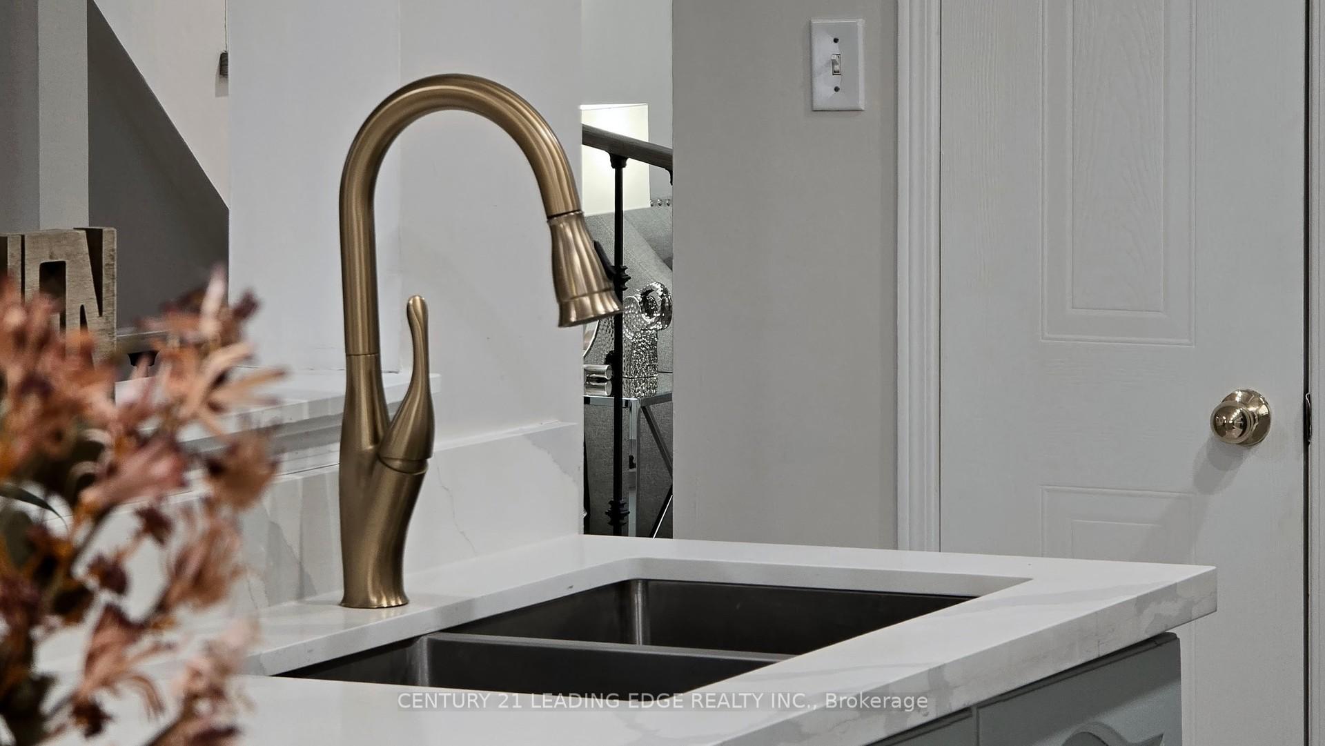 Photo 17 of 56 Spraggins Lane, Ajax, Central — HOMEH