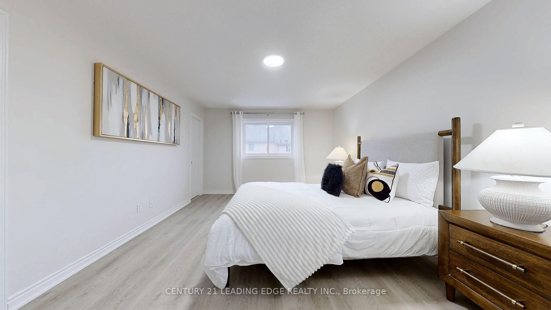 Photo 32 of 56 Spraggins Lane, Ajax, Central — HOMEH