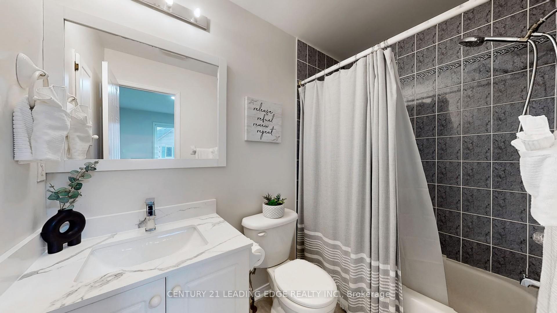Photo 40 of 56 Spraggins Lane, Ajax, Central — HOMEH