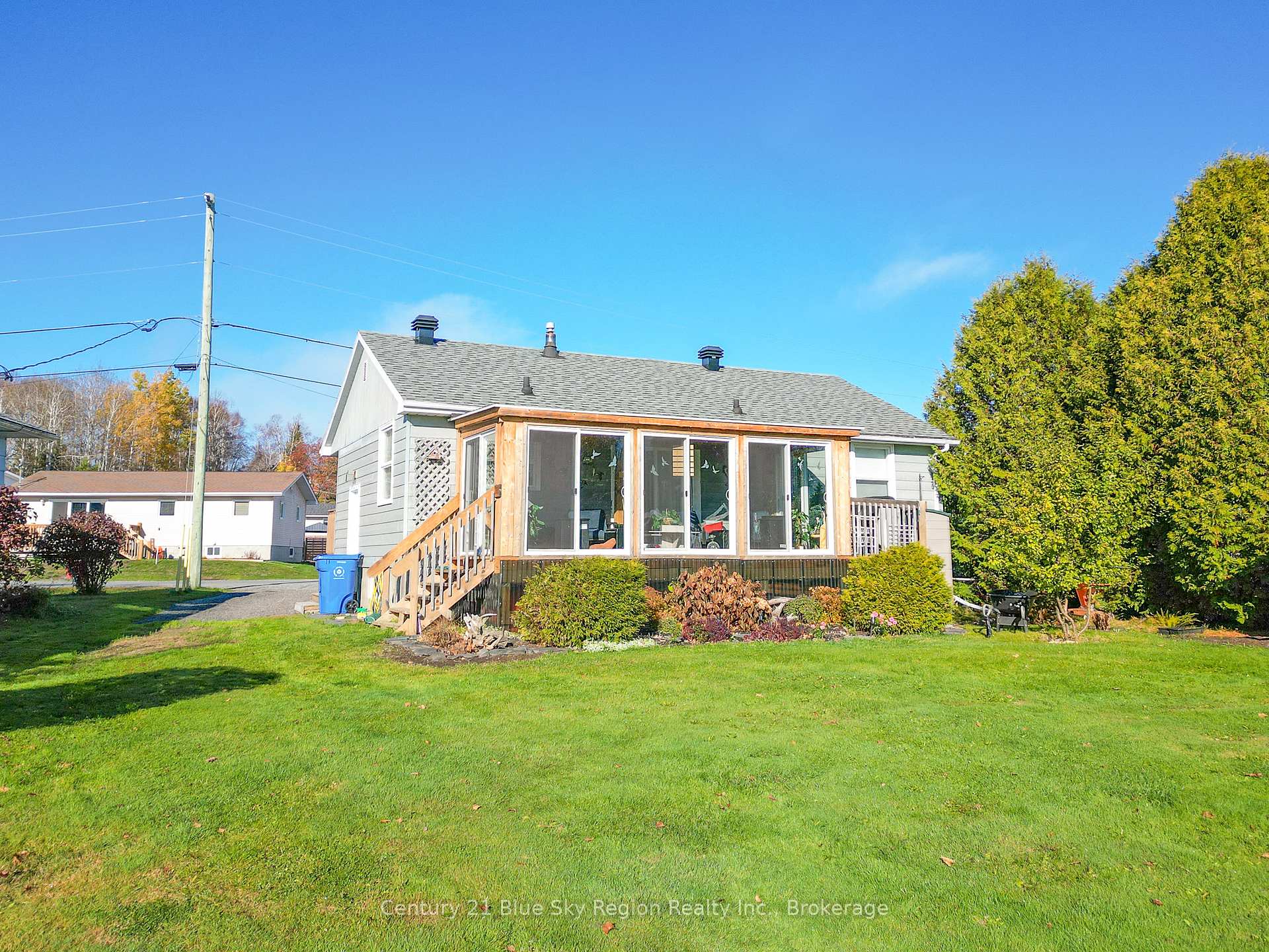 Photo 2 of 67 Spruce Drive, Temagami — HOMEH