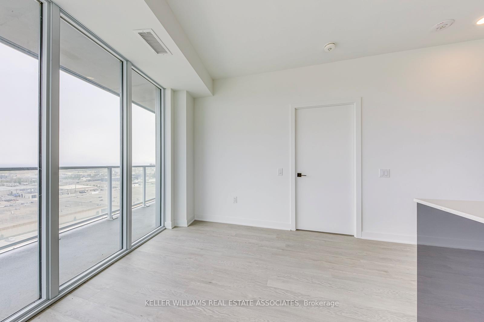Photo 15 of Unit 1107, 2782 Barton Street E, Hamilton, Riverdale — HOMEH