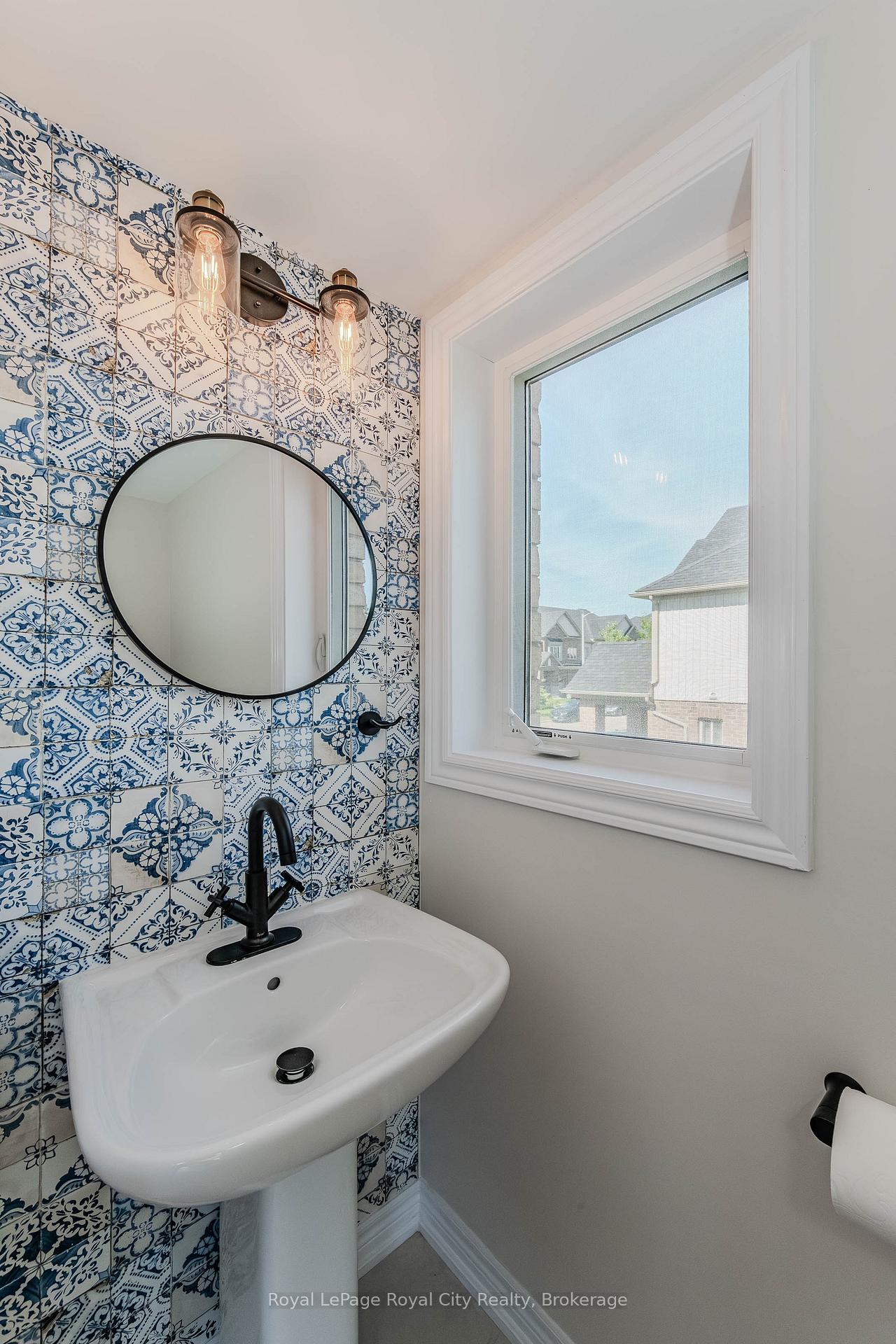 Photo 35 of 168 Law Drive, Guelph, Grange Road — HOMEH