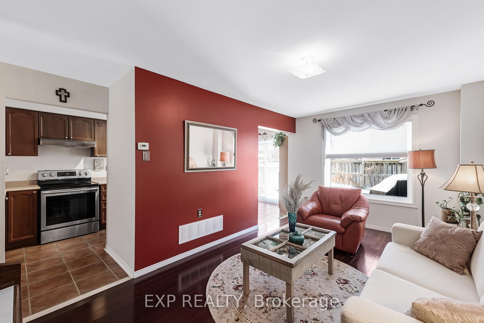 Photo 6 of 58 Collis Drive, Aurora, Bayview Northeast — HOMEH