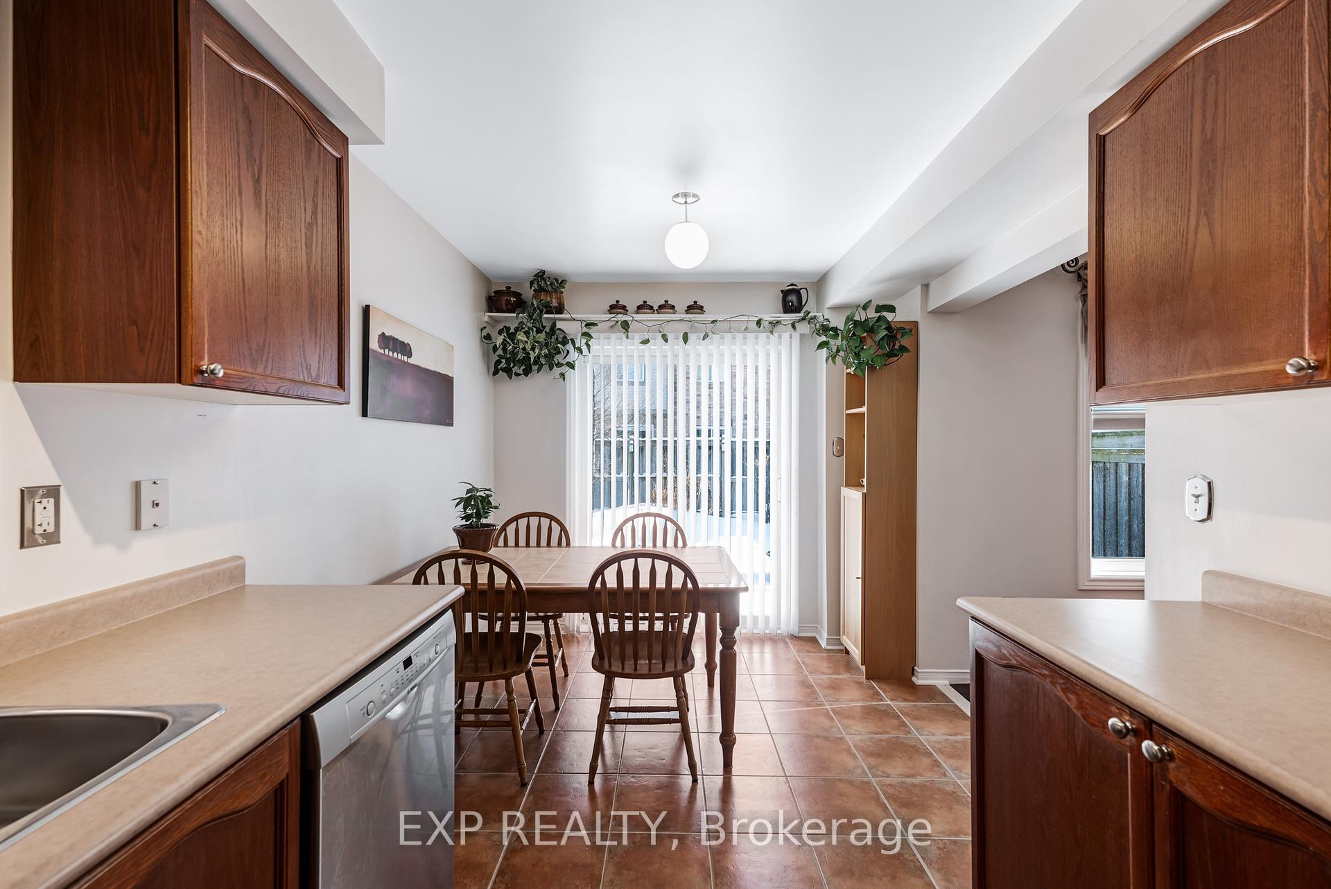 Photo 11 of 58 Collis Drive, Aurora, Bayview Northeast — HOMEH